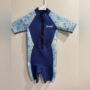GoldFin Blue Wetsuit || surfing || Swimming. Boys wetsuit size 6